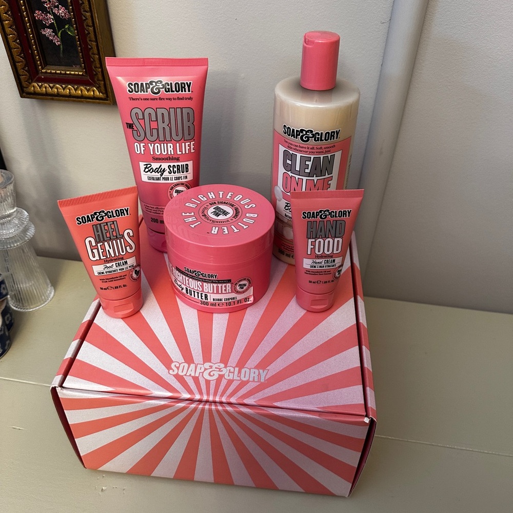 Box set of Soap & Glory